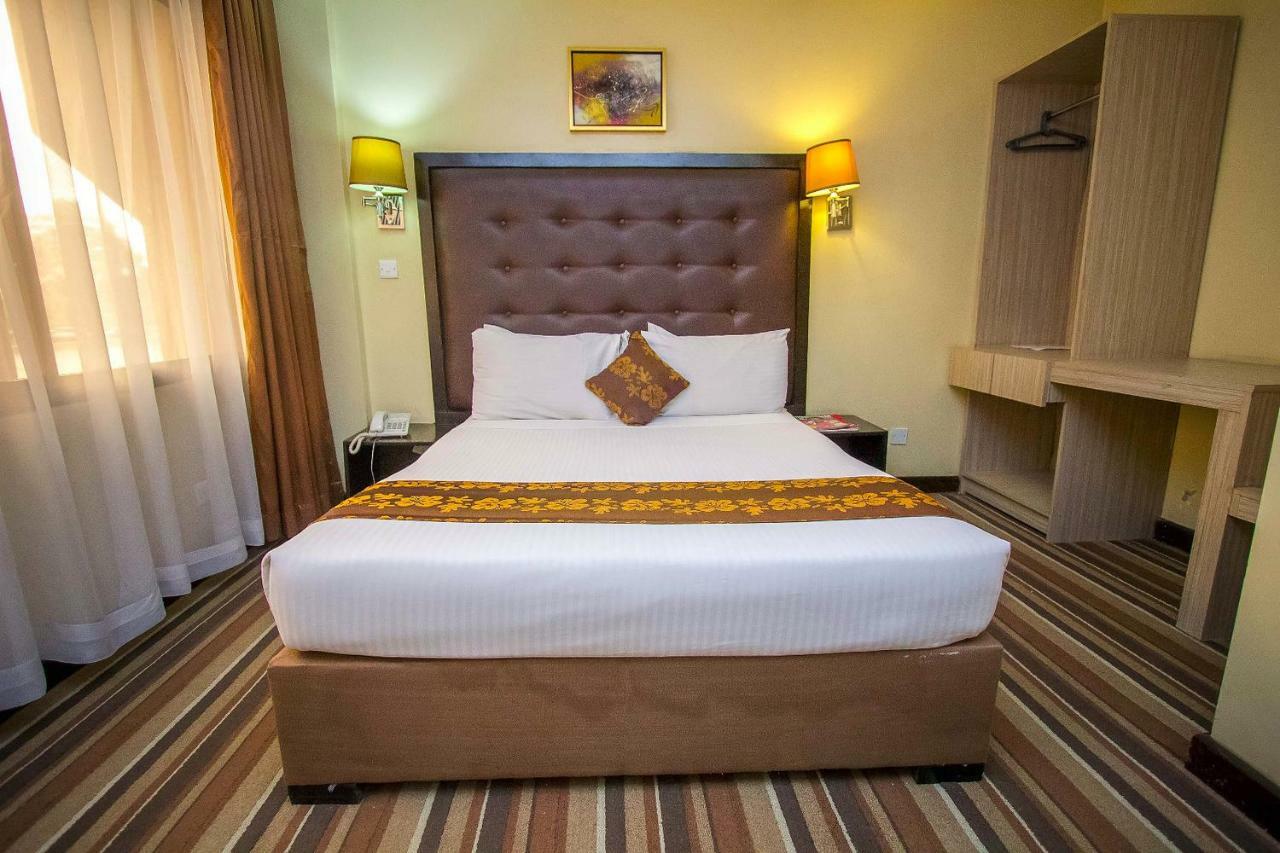 เดอะ แคลเรียน โฮเต็ล Hotel ไนโรบี ภายนอก รูปภาพ
